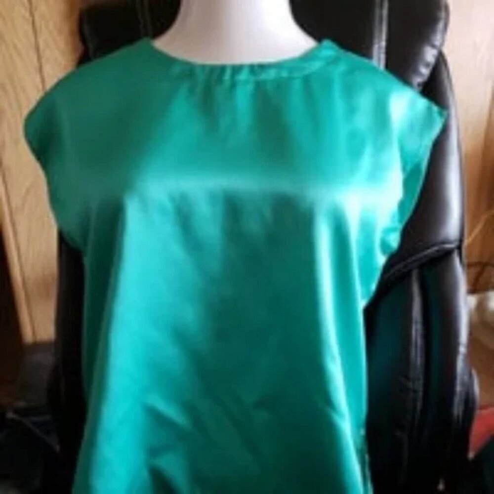 TWO ITEMS Handmade Top Size L & Vintage Double Ring Necklace on leather cord